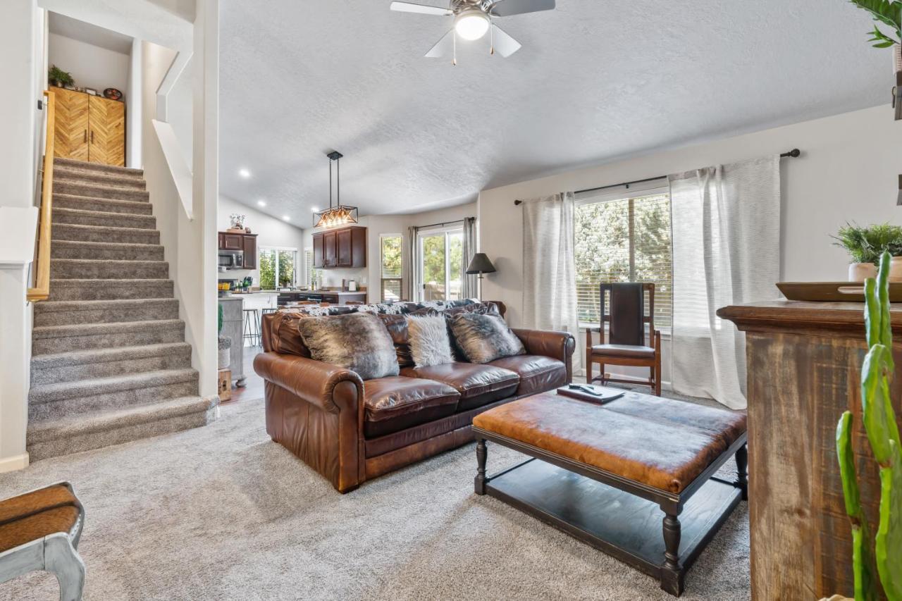 Southwestern Style 4 Bedroom Nampa Home Sleeps 16! 외부 사진