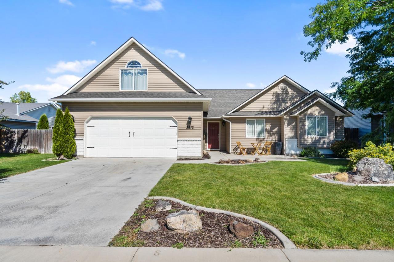 Southwestern Style 4 Bedroom Nampa Home Sleeps 16! 외부 사진