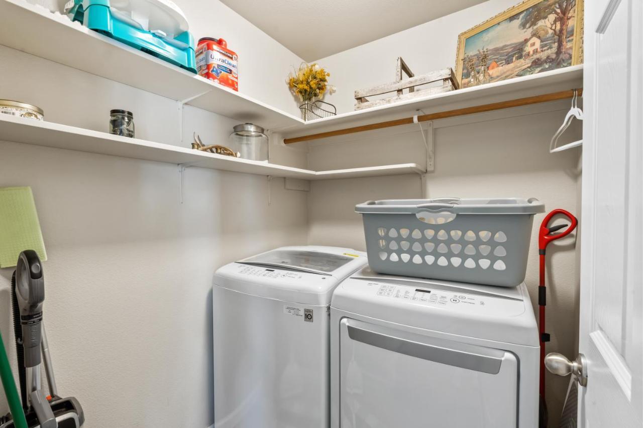 Southwestern Style 4 Bedroom Nampa Home Sleeps 16! 외부 사진